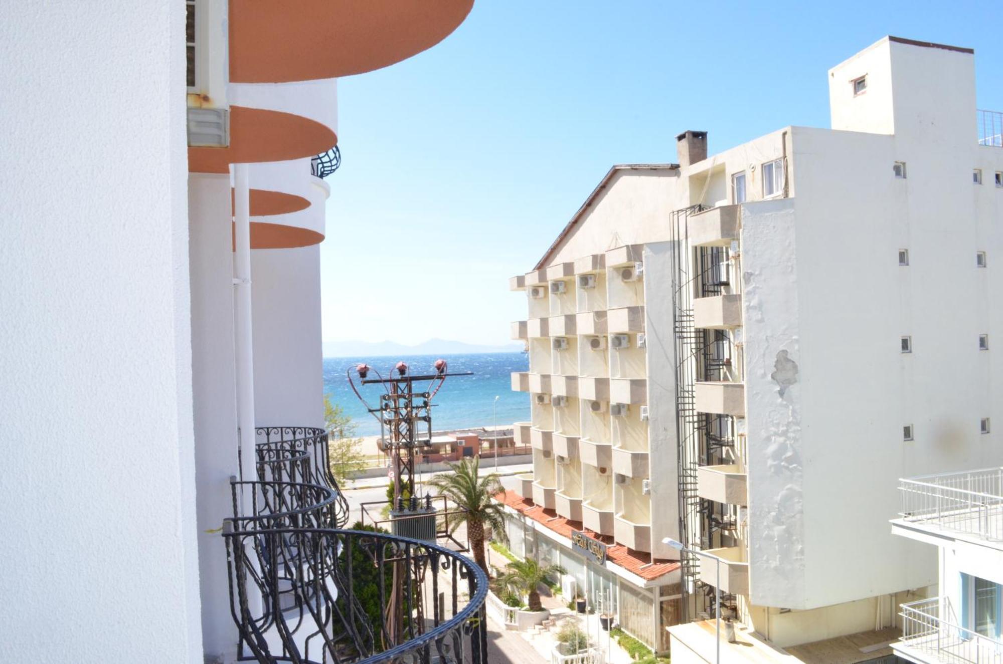 Grand Milano Hotel Айвалык Номер фото