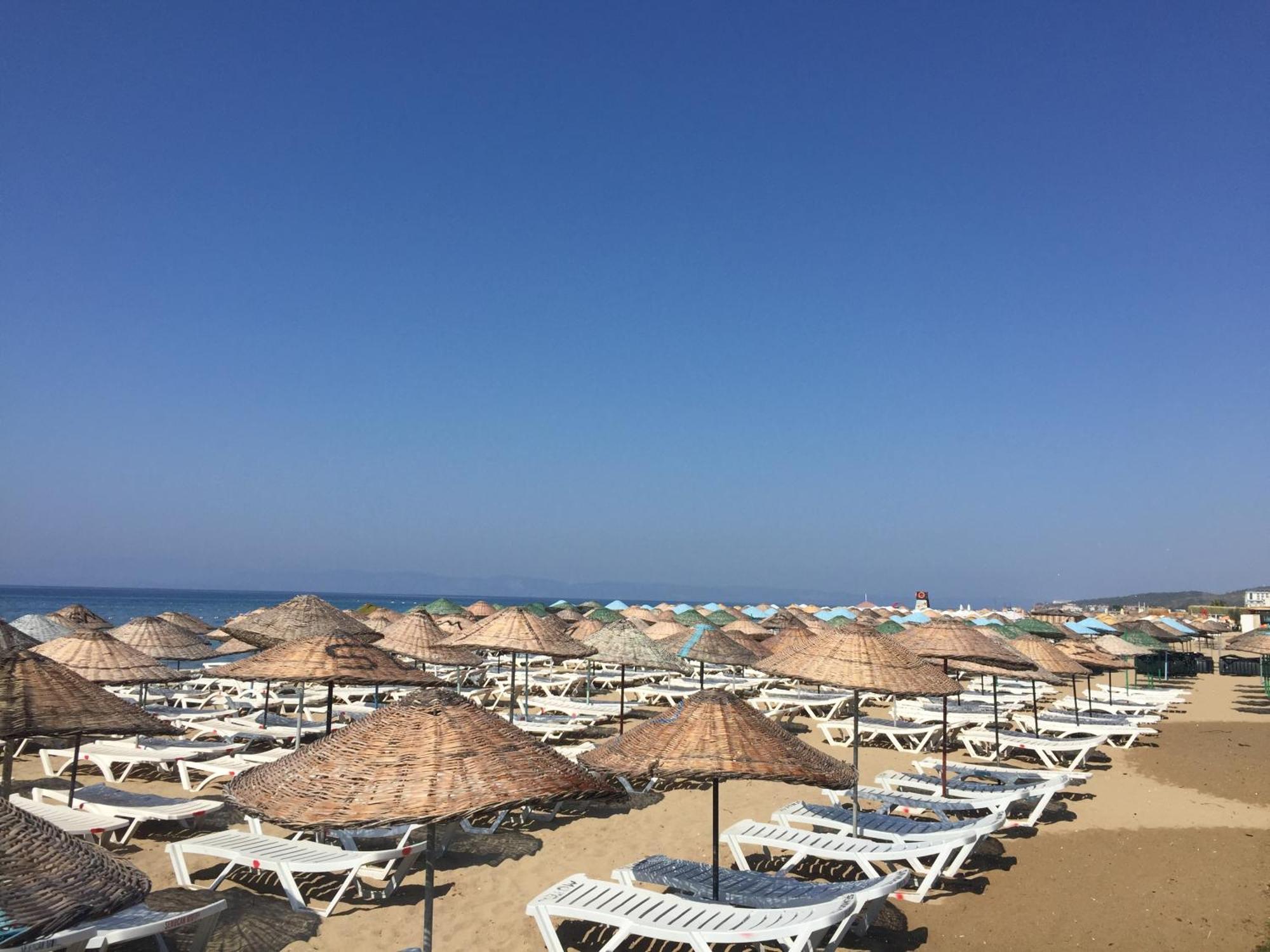 Grand Milano Hotel Айвалык Экстерьер фото
